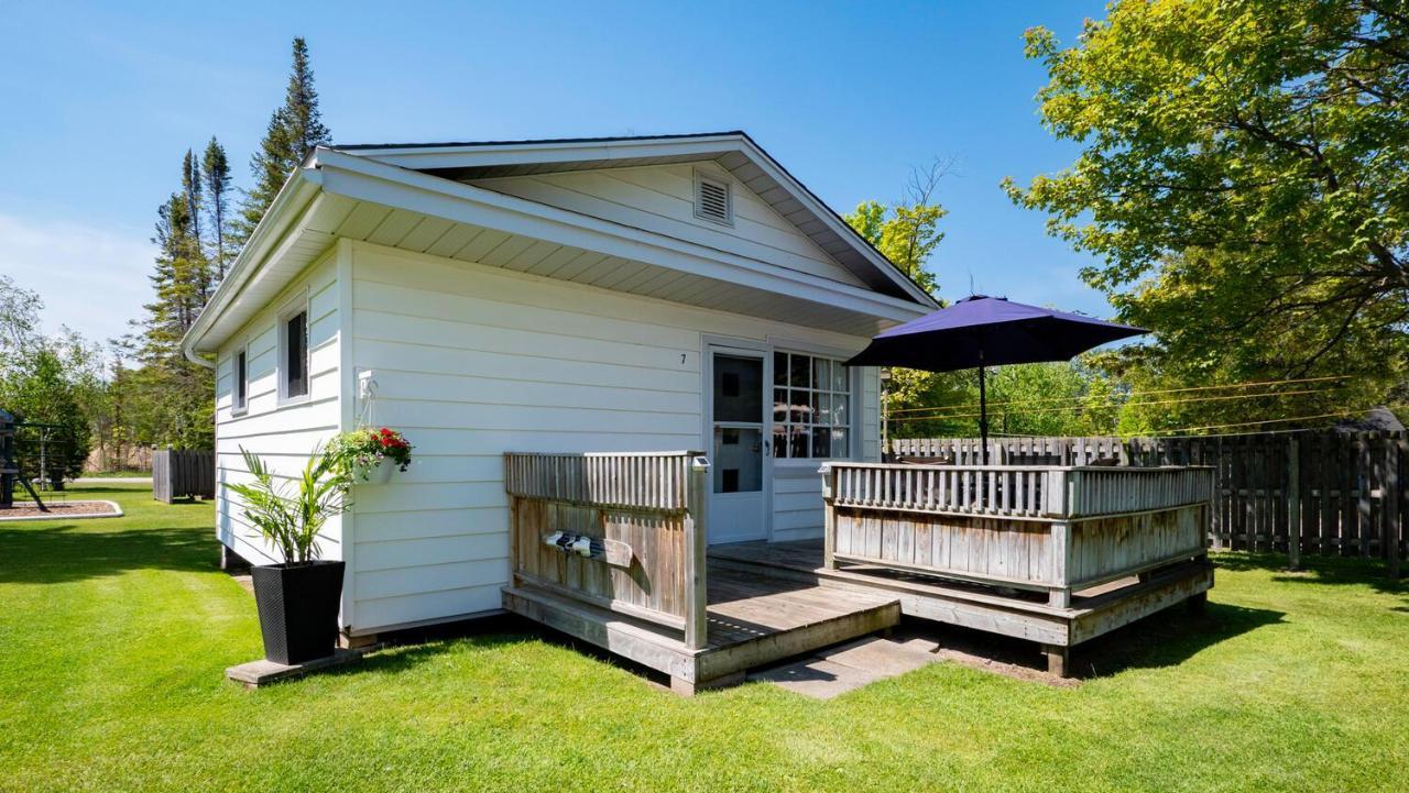 Bel Air Cottages And Motel Sauble Beach Exterior foto